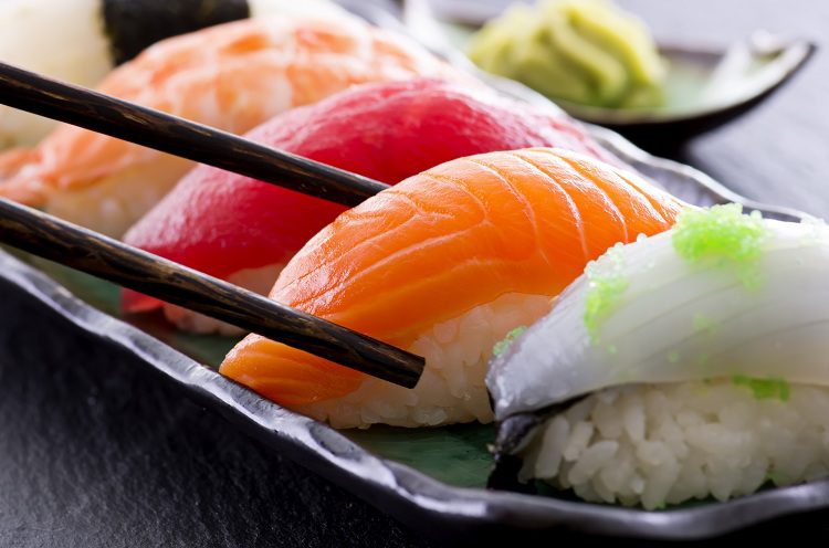 Para poder preparar un sushi de primera calidad tienes que hacerte con una serie de ingredientes imprescindibles