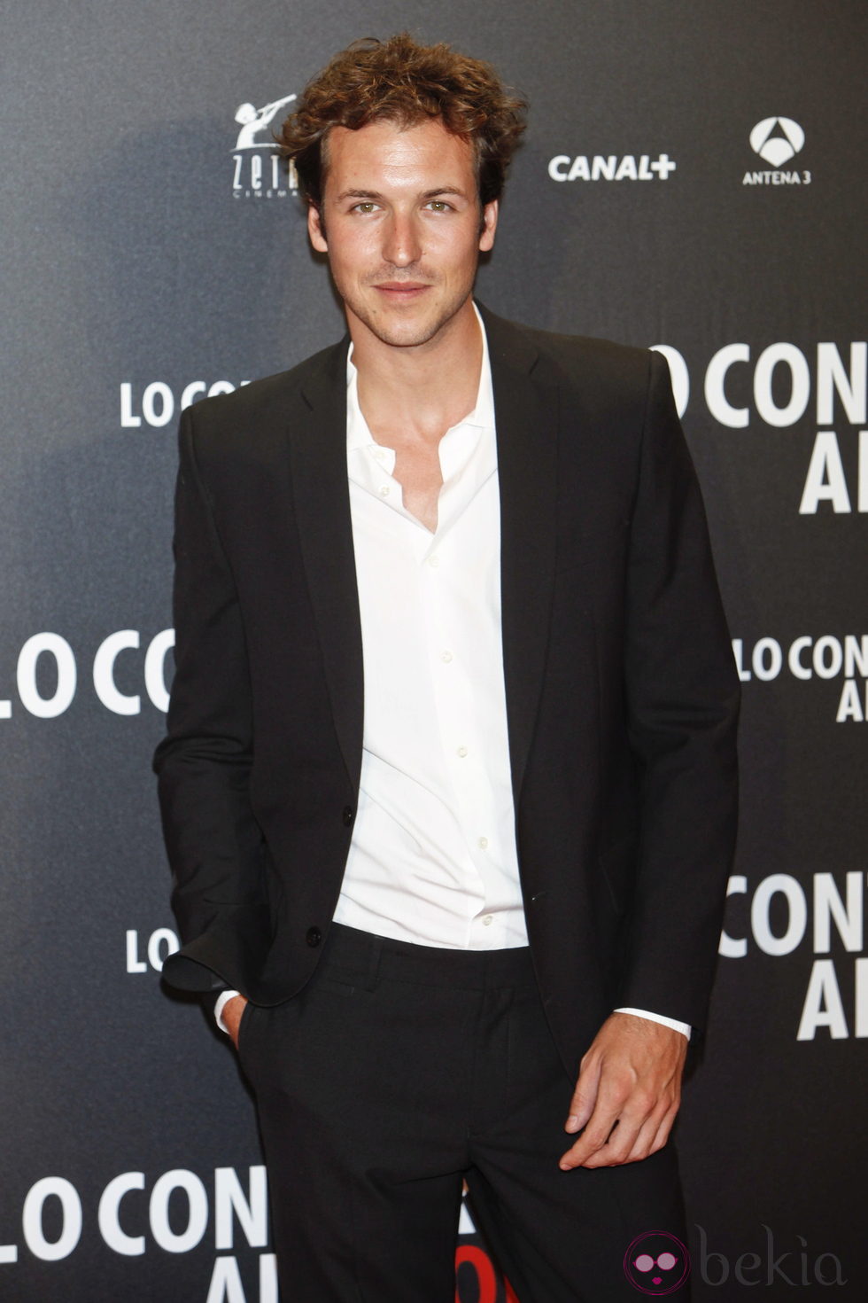 4246_jorge-suquet-en-el-estreno-de-lo-contrario-al-amor-en-madrid.jpg