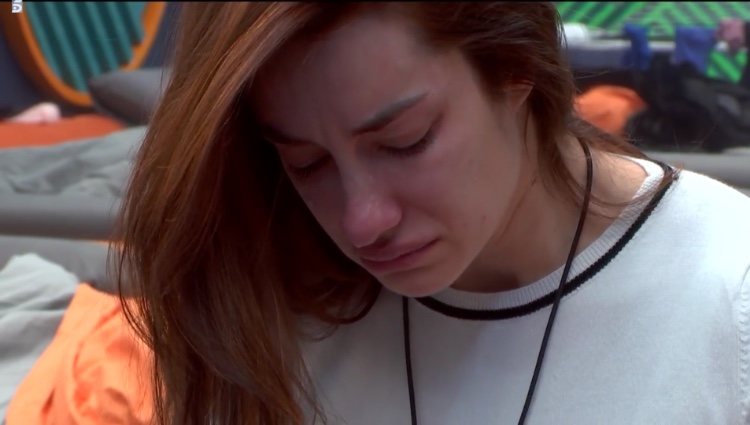 Adara llorando tras su discusión con Gianmarco en 'El tiempo del descuento'/ Foto: Telecinco.es