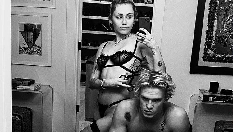 Miley Cyrus y Cody Simpson| Foto: Instagram