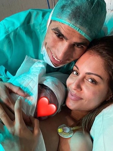 Hiba Abouk y Achraf Hakimi con su hijo Amín/ Foto: Instagram