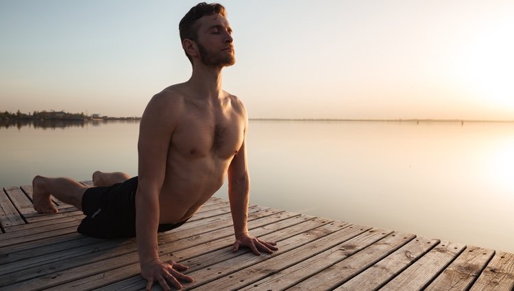 Virgo debería practicar yoga para relajarse