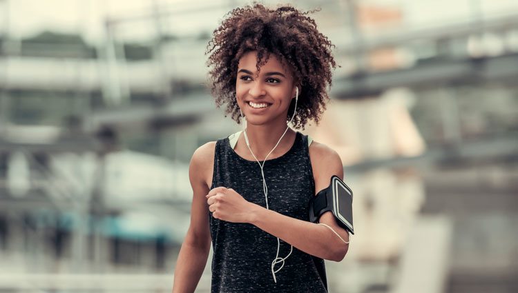 Busca un deporte que te divierta, involucre tu inteligencia e implique un reto 