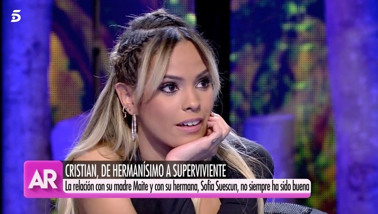 Gloria Camila opinando de la defensa de Sofía Suescun hacia su hermano/Foto: telecinco.es