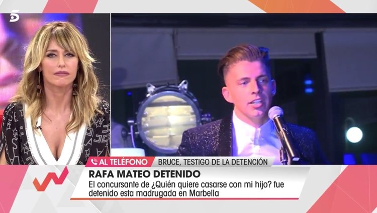 Emma García hablando con el testigo en 'Viva la vida'|Foto: telecinco.es