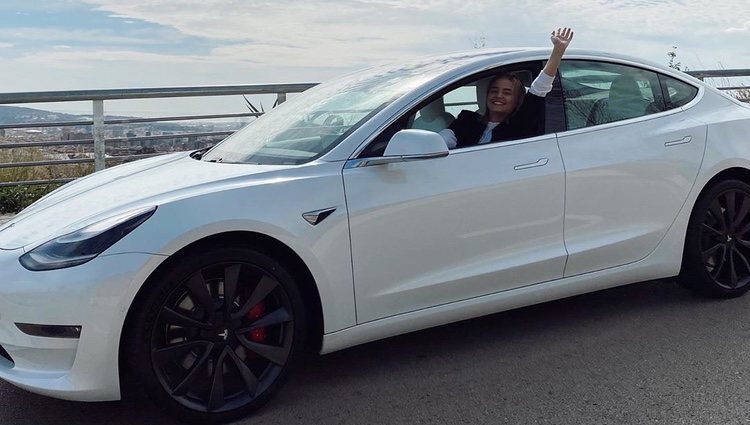 Laura Escanes presume de su nuevo coche/ Foto: Instagram