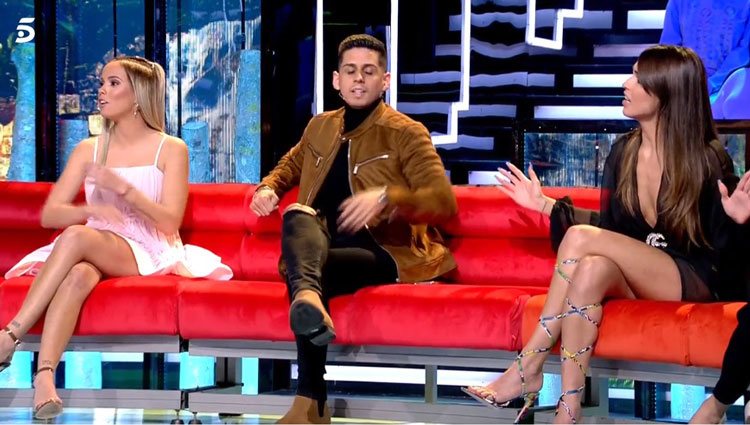 Gloria Camila y Sofía Suescun en el plató de 'Supervivientes 2020'/ Foto: telecinco.es