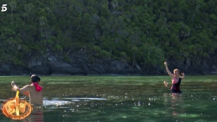 Ana María Aldón pescando con Antonio Pavón|Foto: telecinco.es