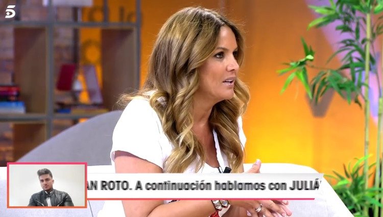 Marta López dando la versión de Adara|Foto: telecinco.es