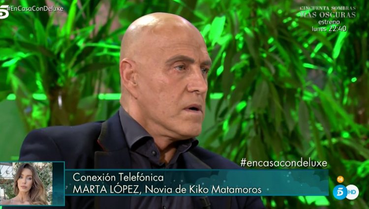 Kiko Matamoros escuchando a su novia | Foto: telecinco.es