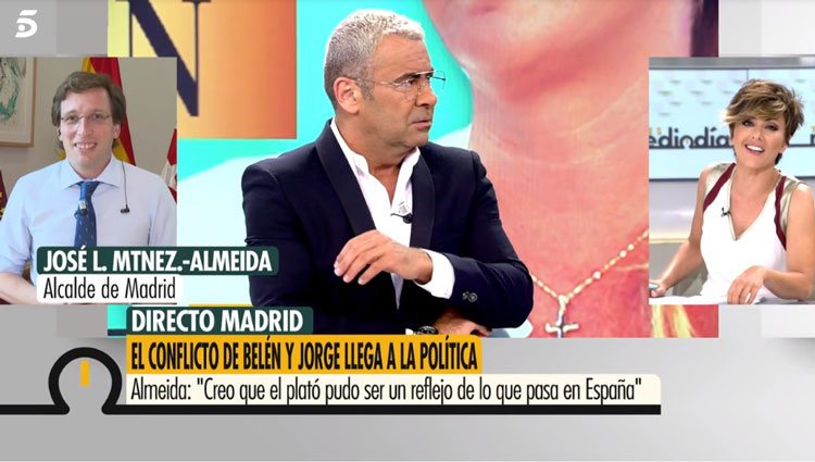 Almeida hablando del conflicto de Belén Esteban y Jorge Javier en 'Ya es mediodía'/ Foto: telecinco.es