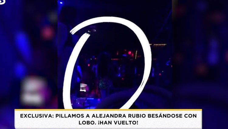 Alejandra Rubio de espaldas con Álvaro Lobo | Foto: telecinco.es