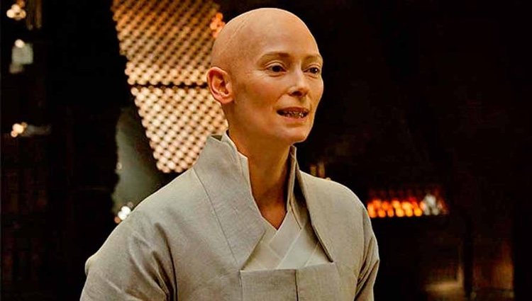 Tilda Swinton en un fotograma de 'Doctor Strange'