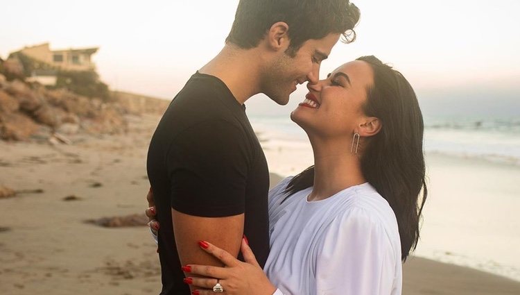 Demi Lovato y Max Ehrich el día de la pedida | Instagram