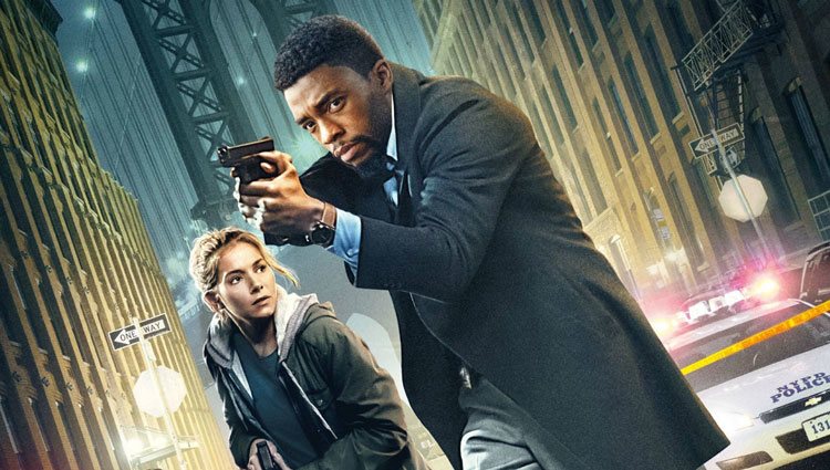 Chadwick Boseman y Sienna Miller en el cartel de su película