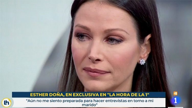 Esther Doña hablando de la muerte de su marido/ Foto: La 1