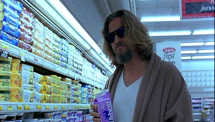 Jeff Bridges en un fotograma de 'El gran Lebowski'