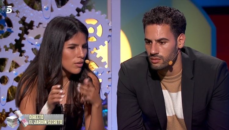 Isa contando a Asraf su conversación con Efrén / Telecinco.es