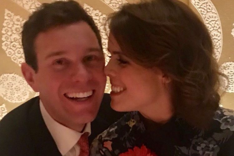 Eugenia de York y Jack Brooksbank, muy tiernos en el anuncio de su compromiso