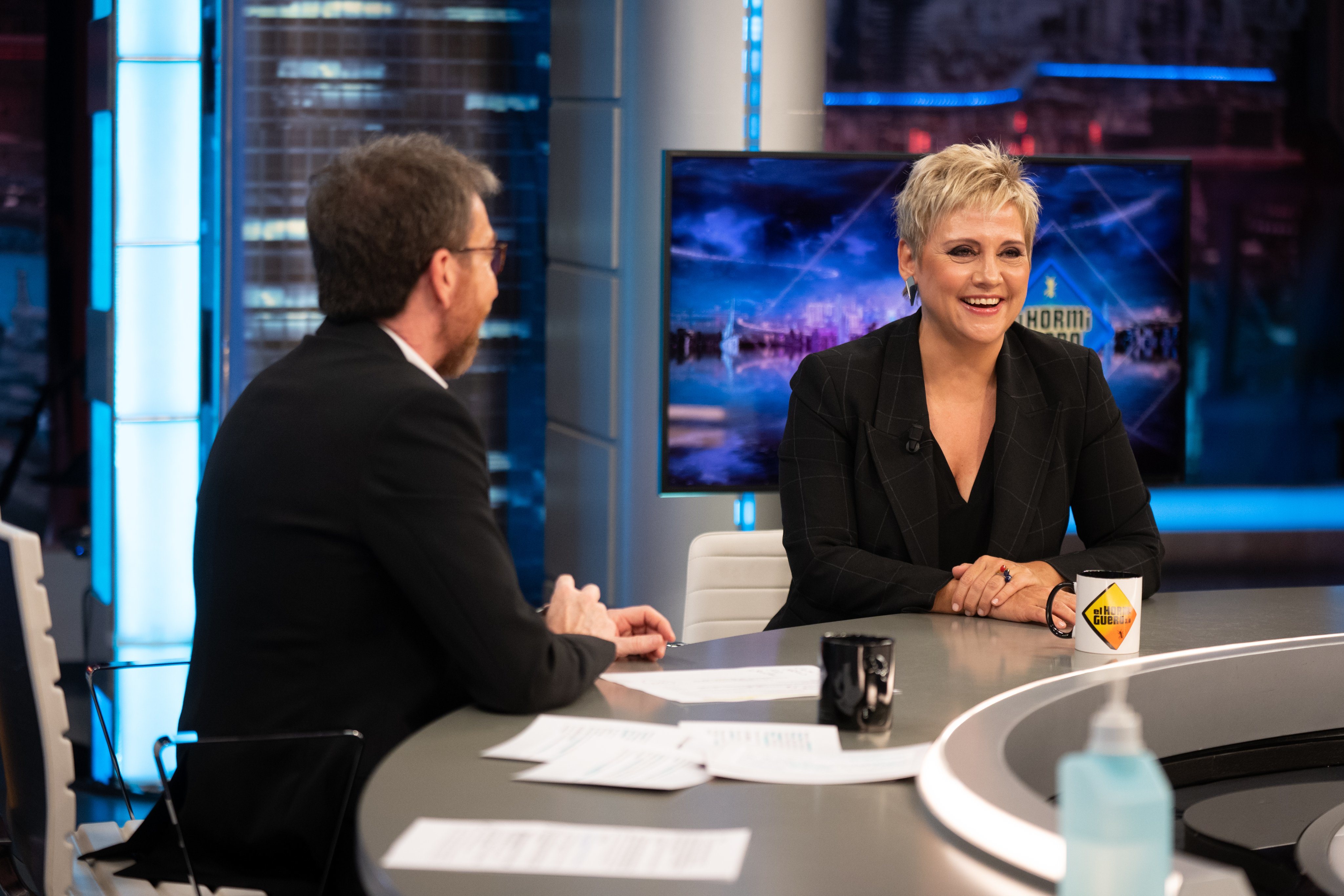 Gloria Serra hablando con Pablo Motos en 'El Hormiguero'/ Foto: Antena 3