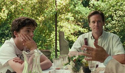 Los protagonistas en una de las escenas de 'Call me by your name'