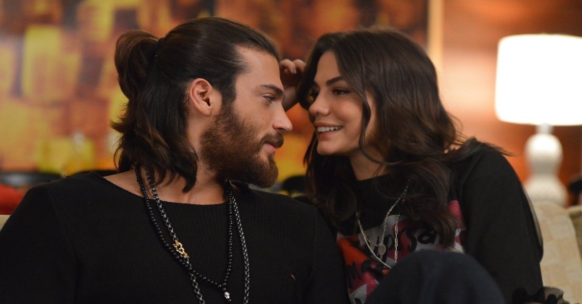 Demet Özdemir y Can Yaman en una escena de 'Erkenci kus'