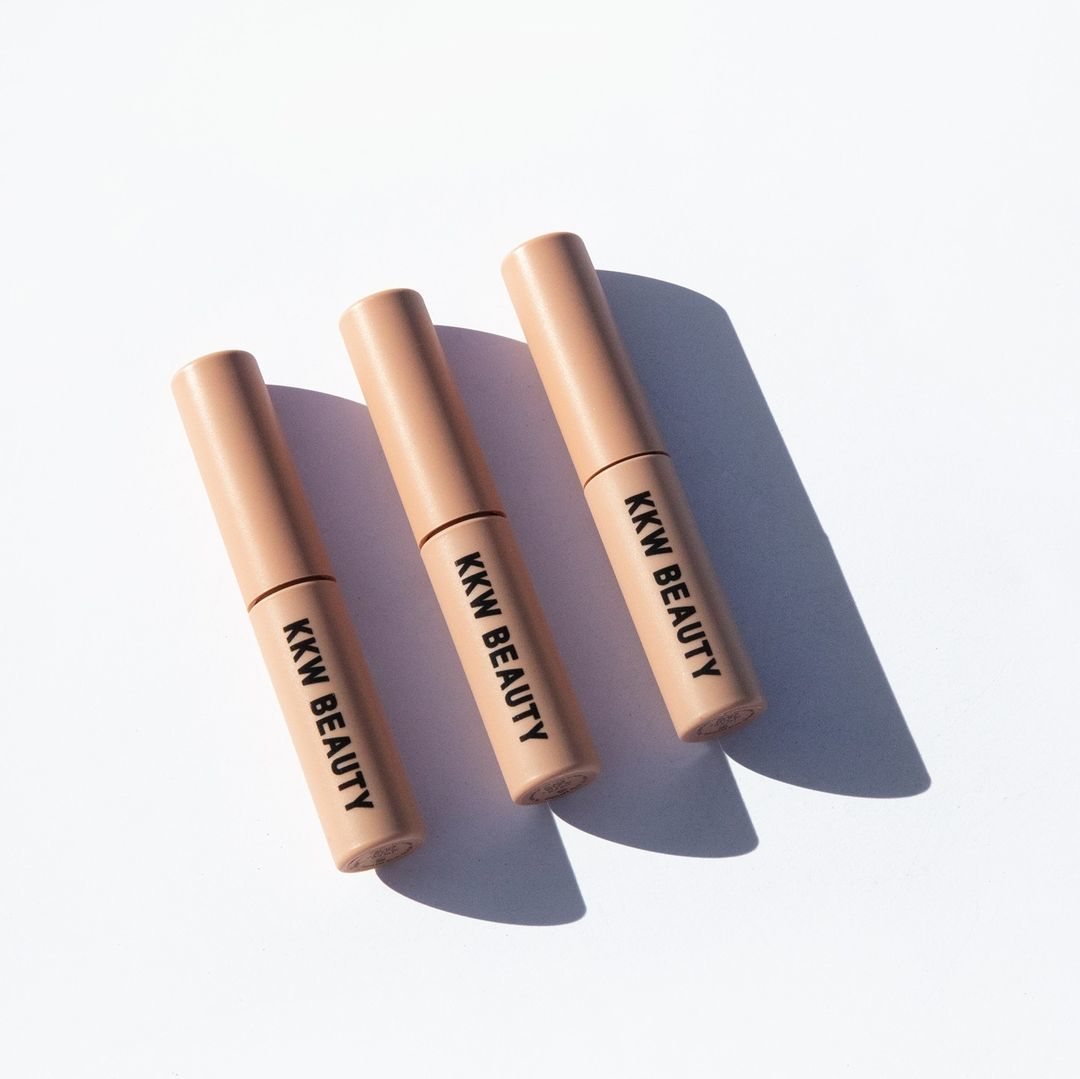 Kim Kardashian tiene dos marcas: KKW Beauty y KKW Fragance | Foto: Instagram