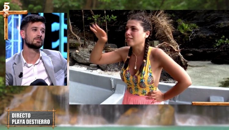 El novio de Lola la mira atentamente | Foto: telecinco.es