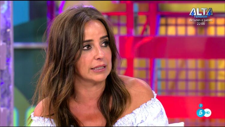 Carmen Alcayde en el plató de 'Sálvame tomate' | Foto: Telecinco.es