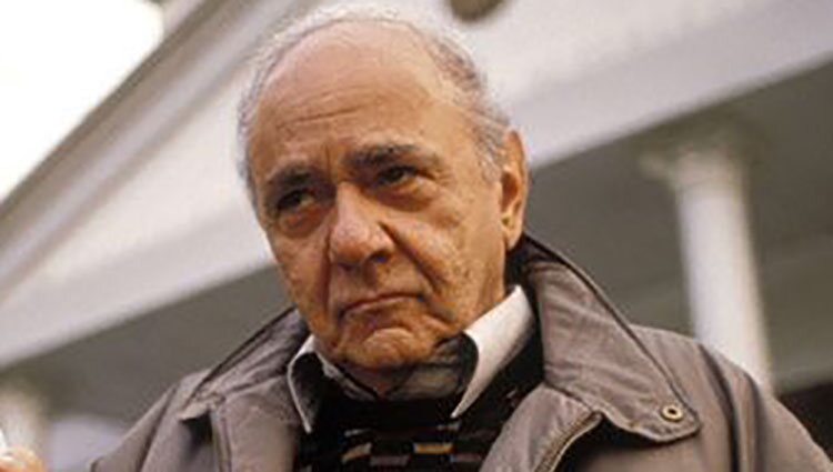 Michael Constantine en la película 'Mi gran boda griega'