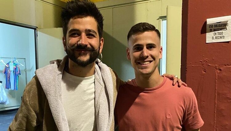 Dani Botillo con Camilo | Instagram