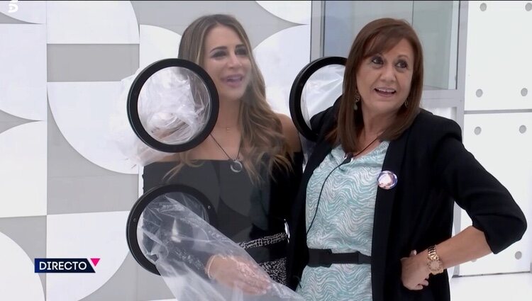 Cristina Porta preguntando a su madre por Luca / Foto: Telecinco.es