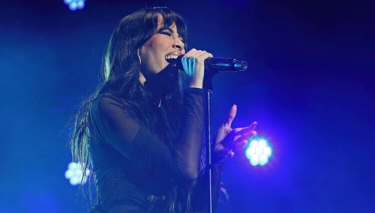 Aitana sobre el escenario | Foto: @oscarlafoxfoto 