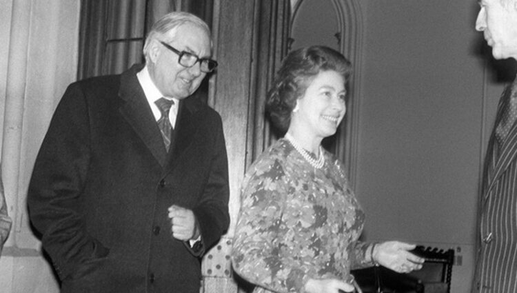 James Callaghan y la Reina Isabel | Pinterest