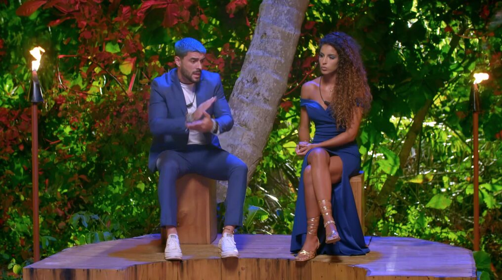 Josué y Zoe no empezaron con buen pie la hoguera | Foto: Telecinco.es