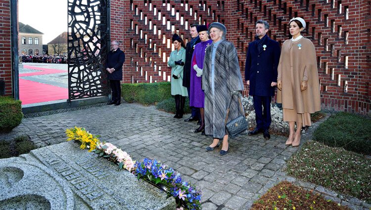 La Familia Real Danesa rinde homenaje a los Reyes Federico IX e Ingrid