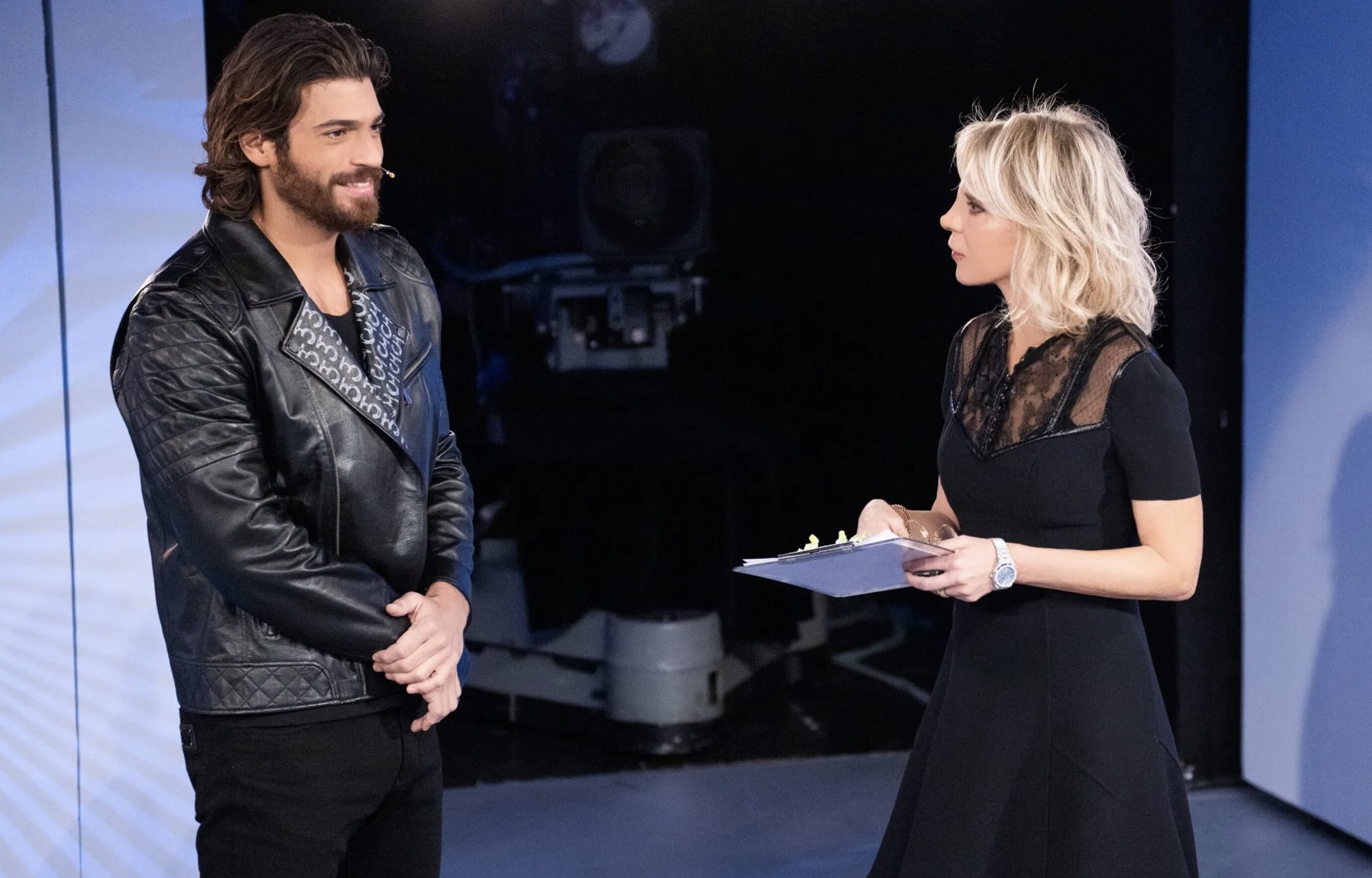 Can Yaman con Maria De Filippi/ Foto: Canale5