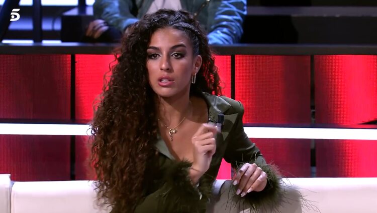 Zoe aconseja a Álvaro durante 'El debate de las tentaciones' / Foto: Telecinco.es