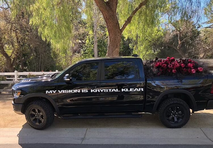 El regalo de Ye a Kim por San Valentín de 2022 | Foto: Instagram