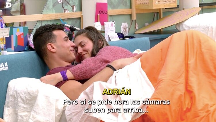 Marta y Adrián en la cama | Foto: telecinco.es