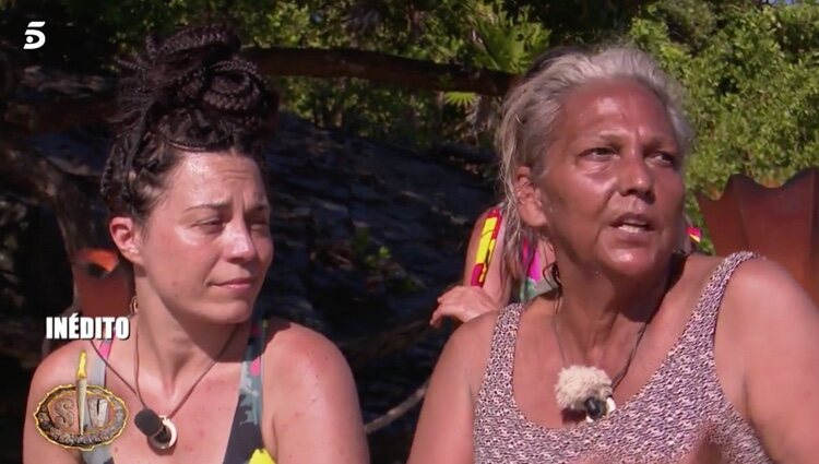 Ainhoa Cantalapiedra y Charo Vega en 'Supervivientes' / Foto: Telecinco.es