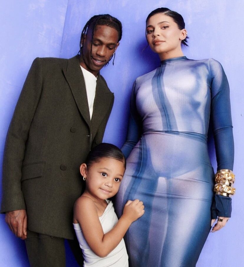 Travis Scott y Kylie Jenner junto con Stormi