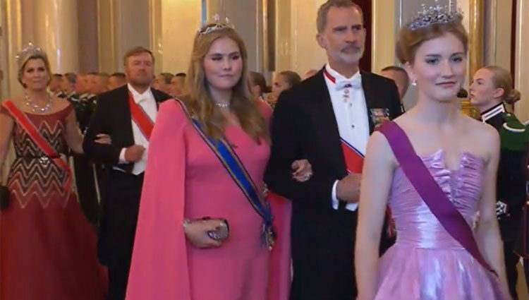 Los Reyes de Holanda, Felipe VI, Amalia de Holanda y Elisabeth de Bélgica