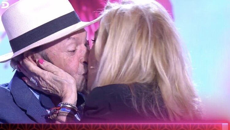 El beso de Amador y Rosa | Foto: telecinco.es