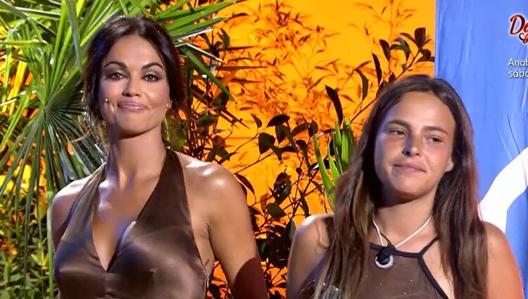 Marta Peñate junto a Lara Álvarez en la final de 'SV 2022' | telecinco.es