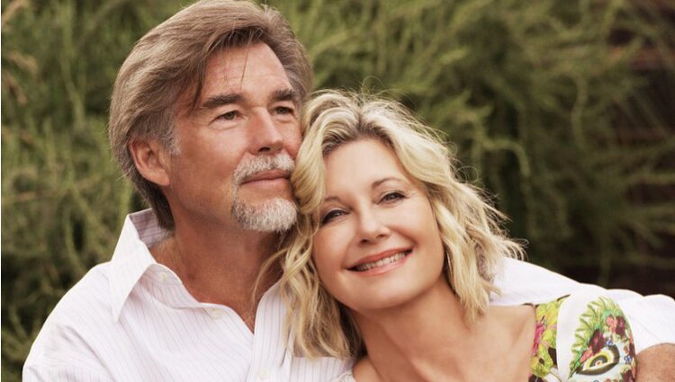 Olivia Newton-John con su marido, John Easterling | Foto: Instagram