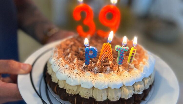 La tarta de cumpleaños de la presentadora