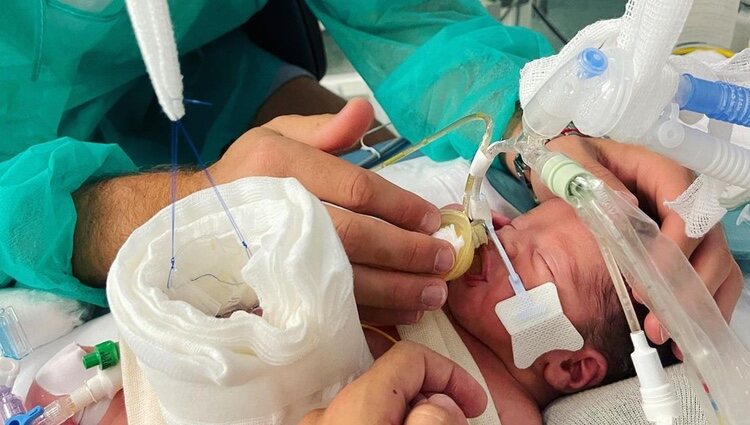 Diego Melero y su hijo Diego en el hospital |Foto: Instagram