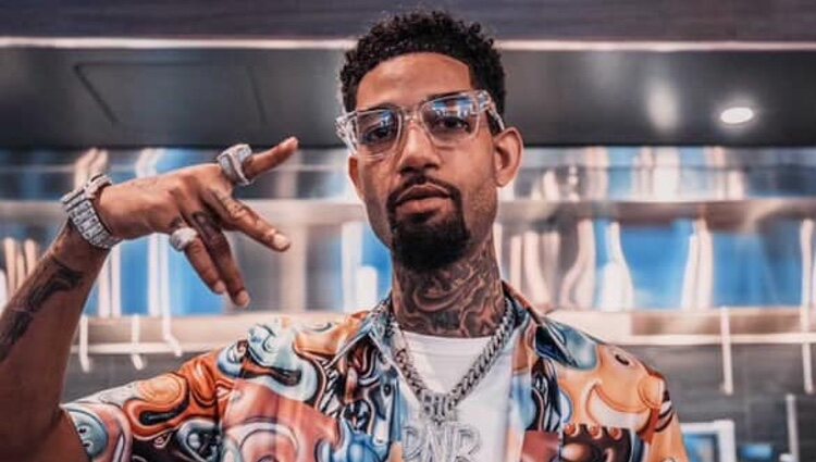 PnB Rock mostrando varias de sus joyas | Foto: Facebook