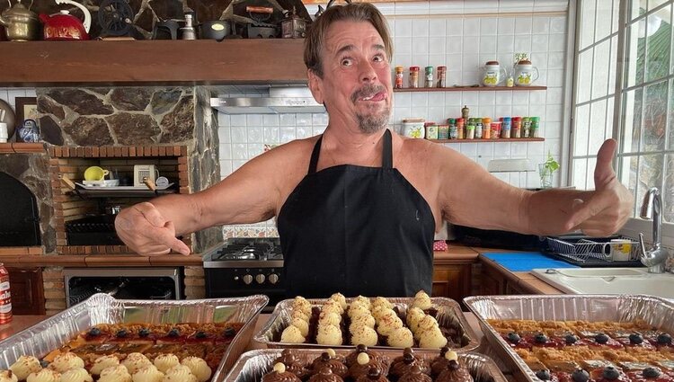 Juan Muñoz posa divertido pcoo antes de la aparatosa caída |Foto: Instagram